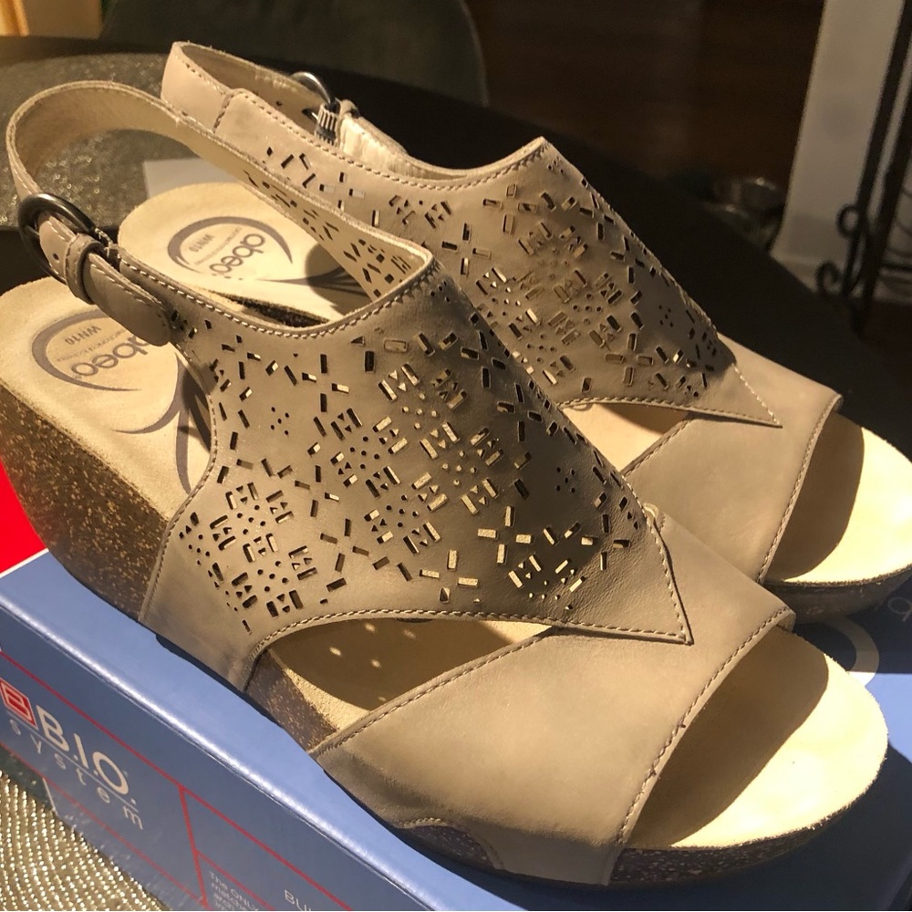 Abeo BIO (Built -In Orthotic System Sandals